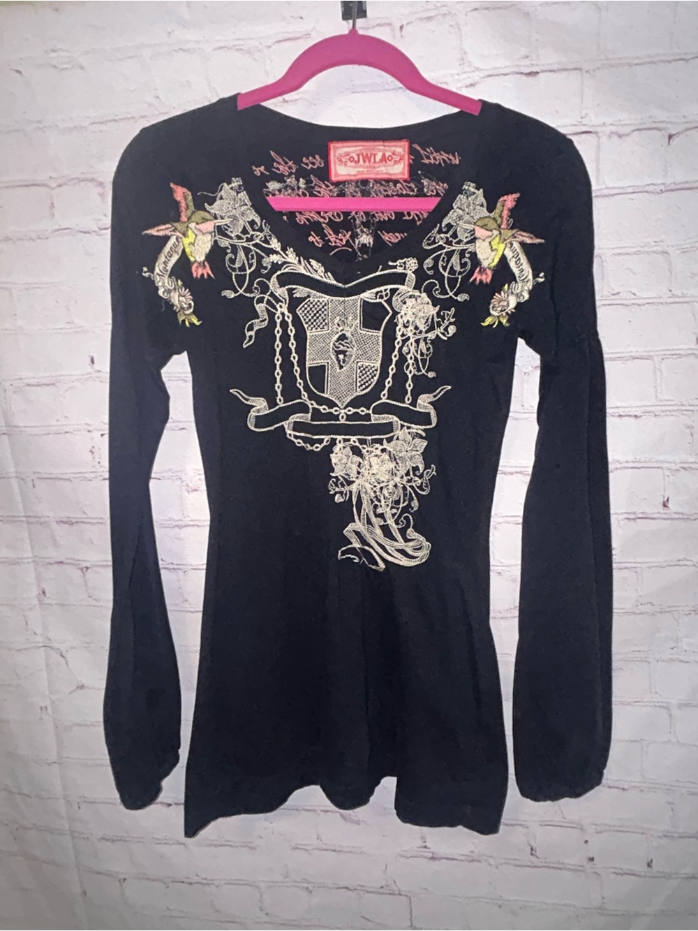 Johnny Was JWLA embroidered long sleeve tee women’s size S